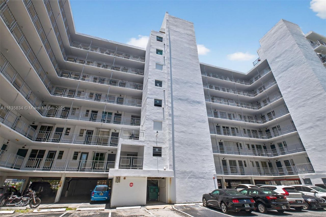 1340 Lincoln Rd, Unit 403, Miami Beach, FL 33139 Photo