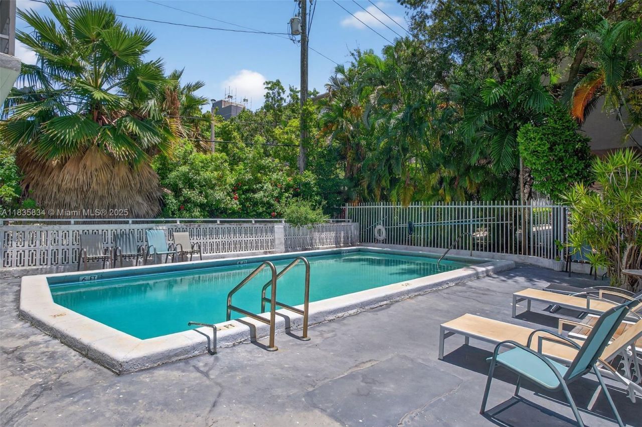 1340 Lincoln Rd, Unit 403, Miami Beach, FL 33139 Photo