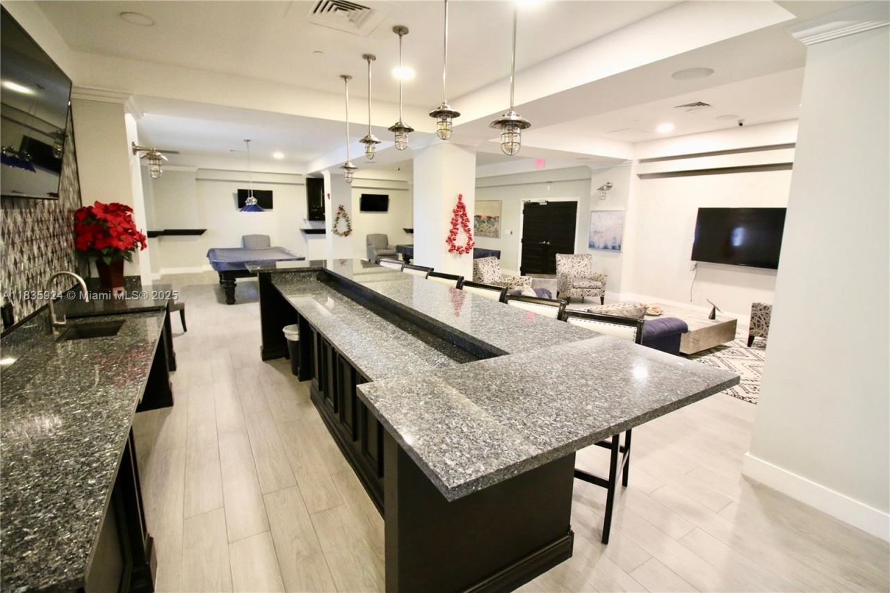 2501 S Ocean Dr, Unit 427, Hollywood, FL 33019 Photo