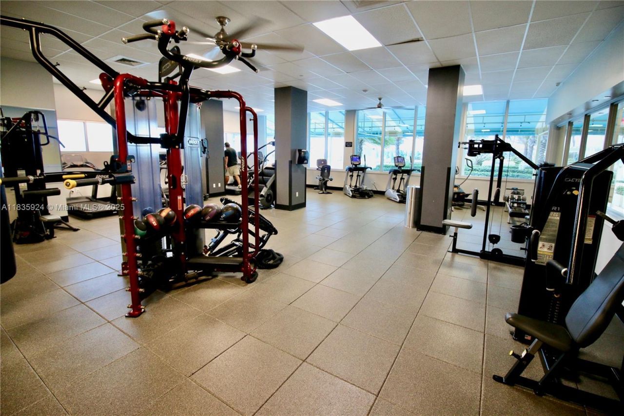 2501 S Ocean Dr, Unit 427, Hollywood, FL 33019 Photo