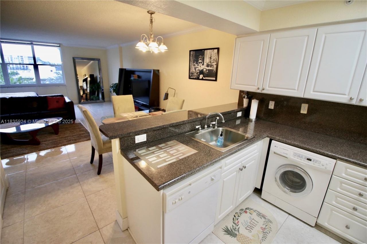 2501 S Ocean Dr, Unit 427, Hollywood, FL 33019 Photo