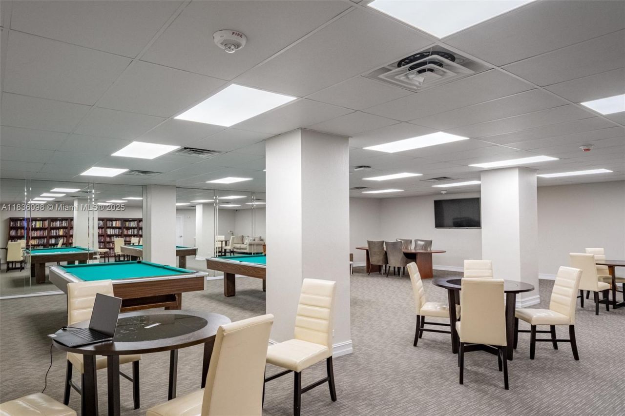 5005 Collins Ave, Unit 815, Miami Beach, FL 33140 Photo