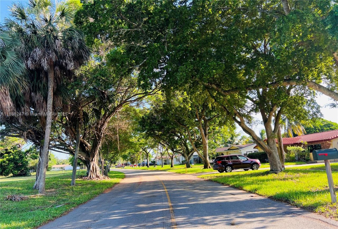 641 NW 42nd Ave, Coconut Creek, FL 33066 Photo