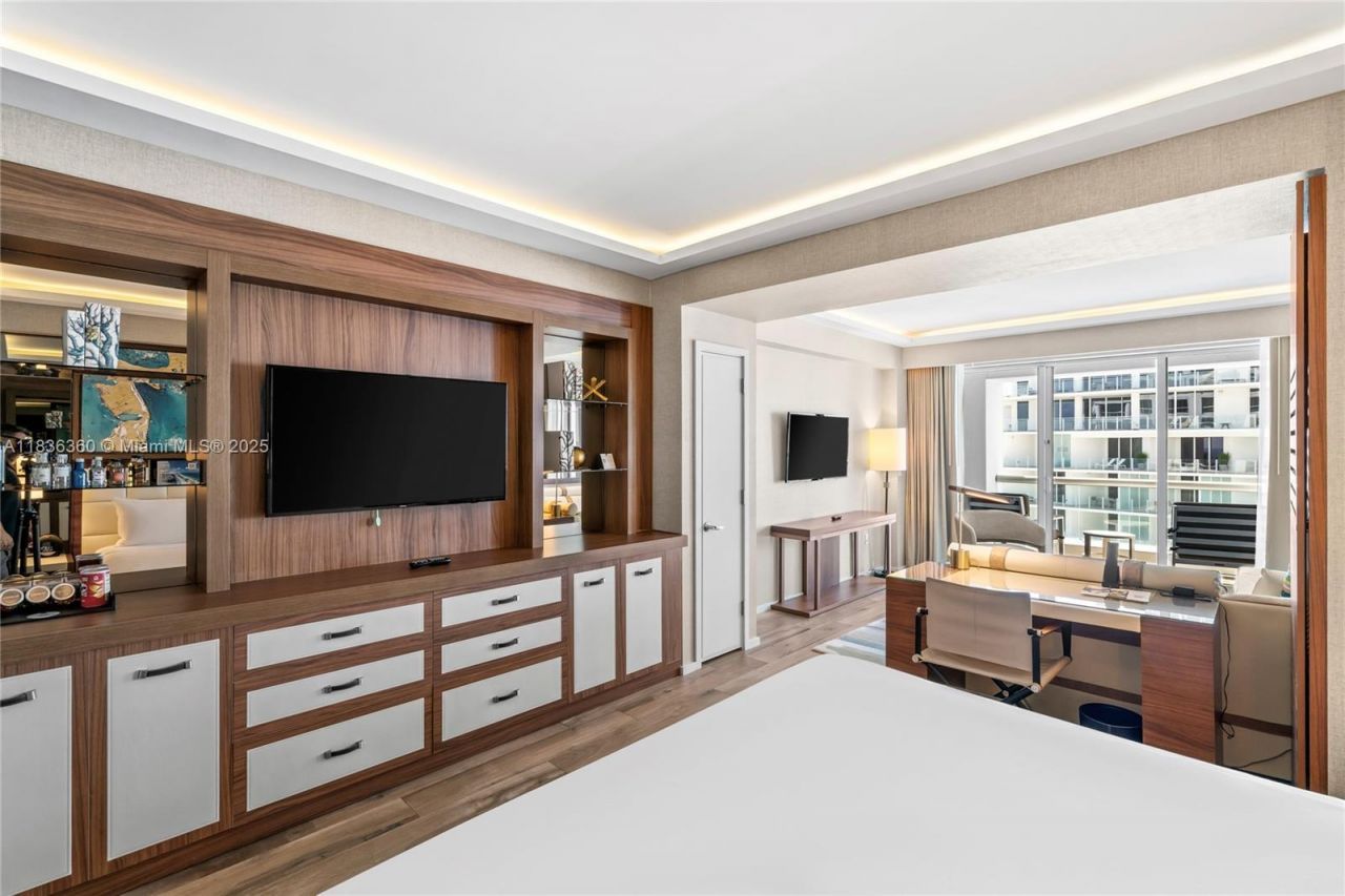 551 N Fort Lauderdale Beach Blvd, Unit R1909, Fort Lauderdale, FL 33304 Photo