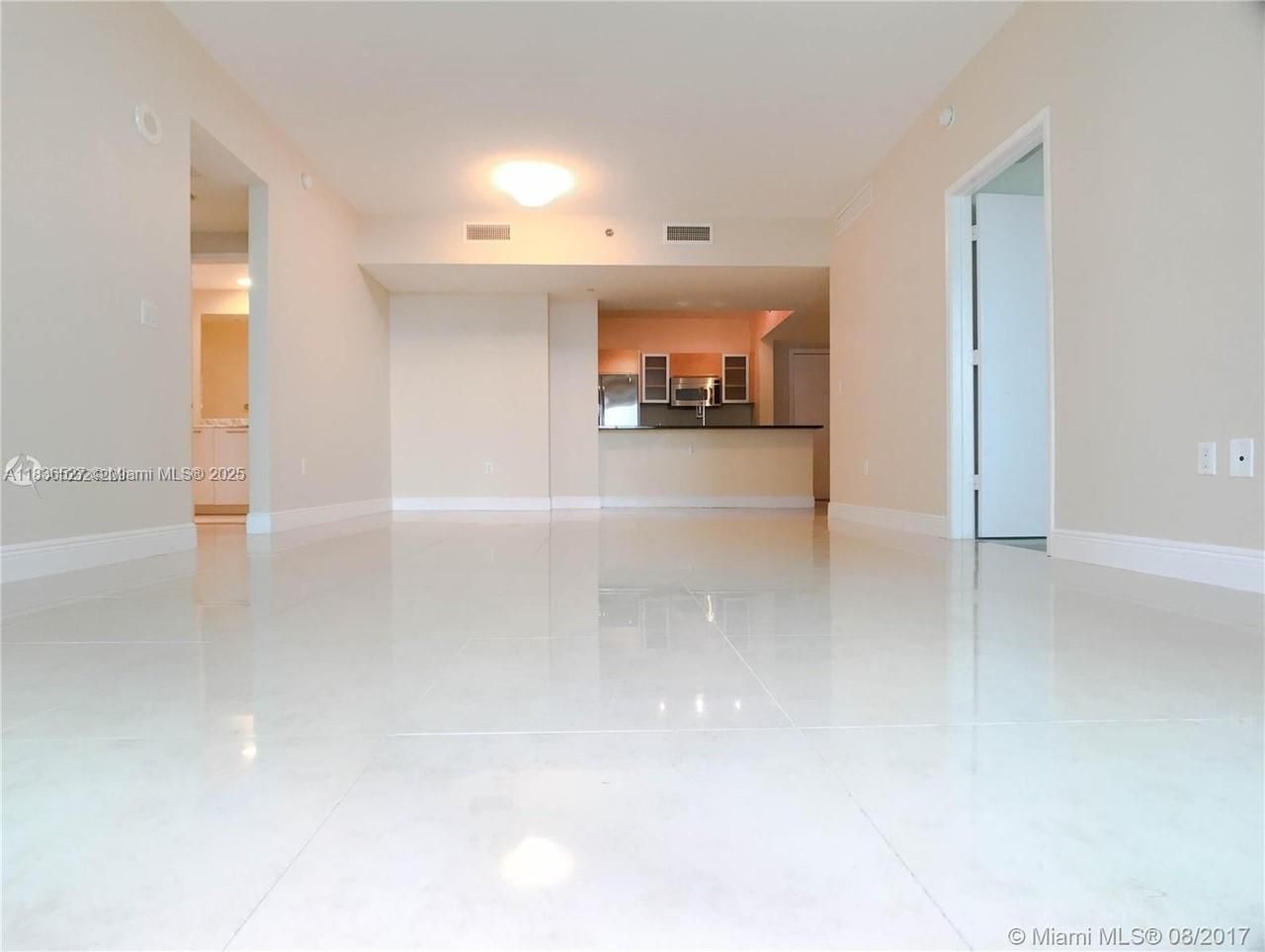 951 Brickell Ave, Unit 2405, Miami, FL 33131 Photo