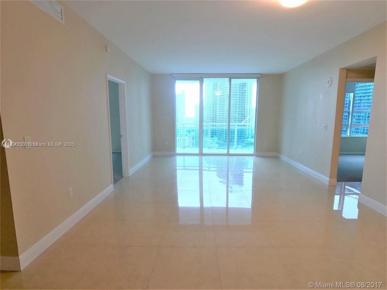 951 Brickell Ave, Unit 2405, Miami, FL 33131 Photo