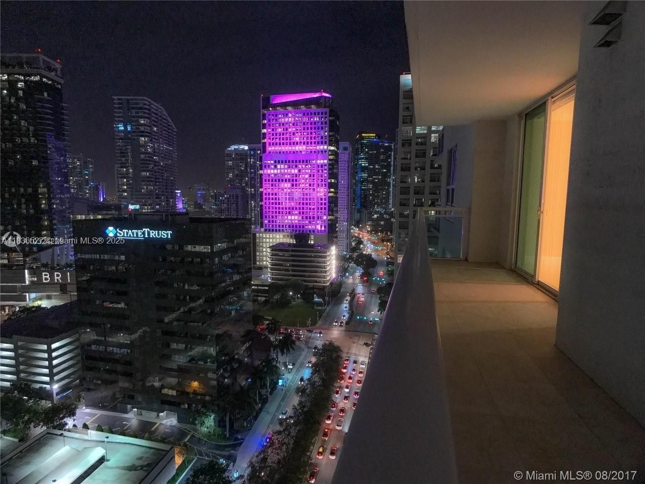 951 Brickell Ave, Unit 2405, Miami, FL 33131 Photo