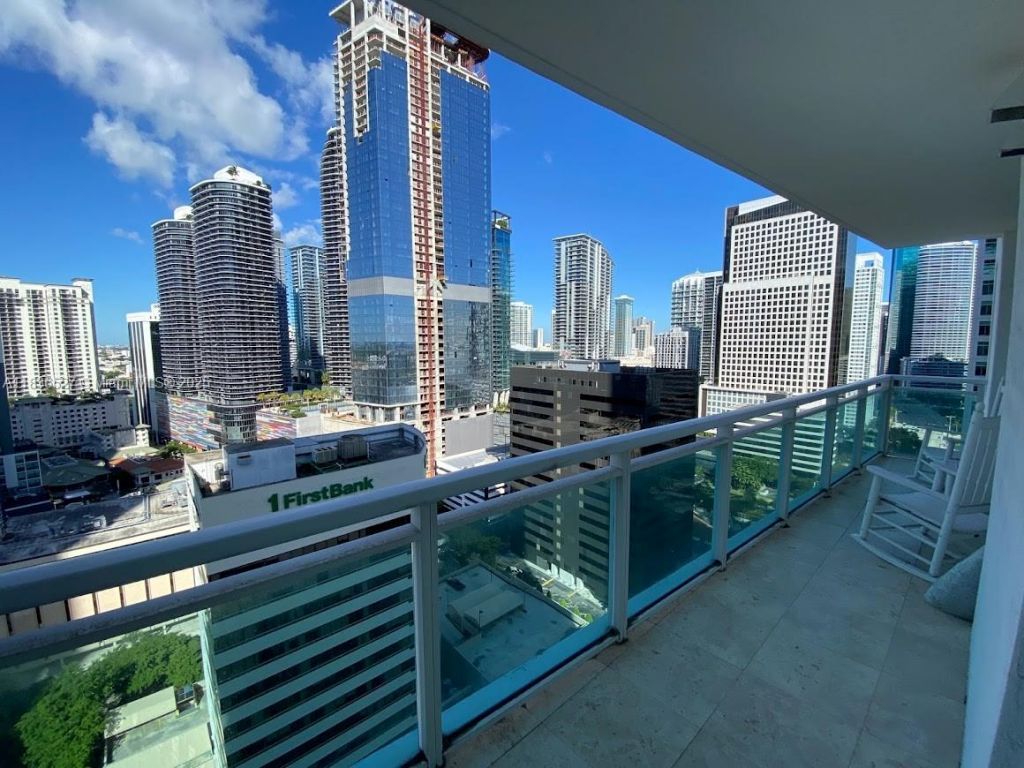 951 Brickell Ave, Unit 2405, Miami, FL 33131 Photo
