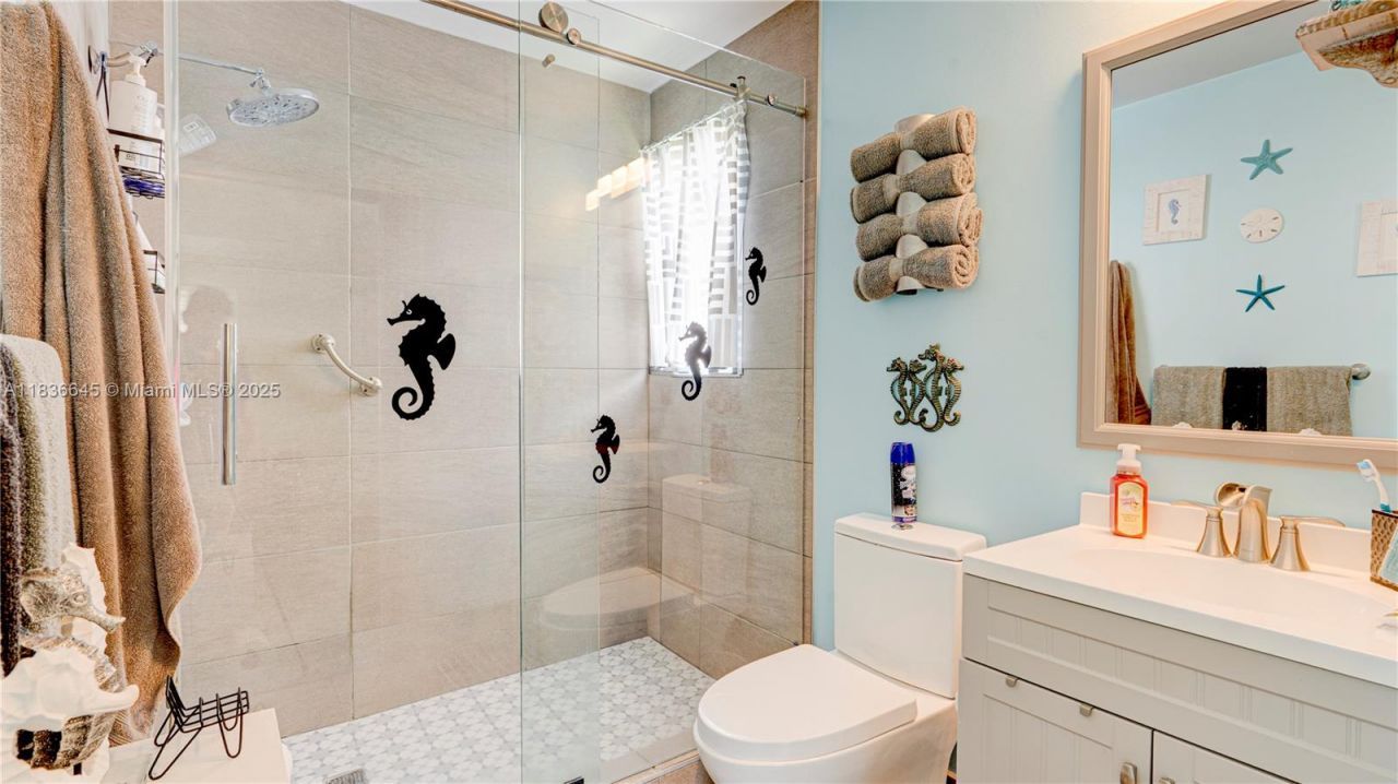 8740 SW 214th Ter, Cutler Bay, FL 33189 Photo