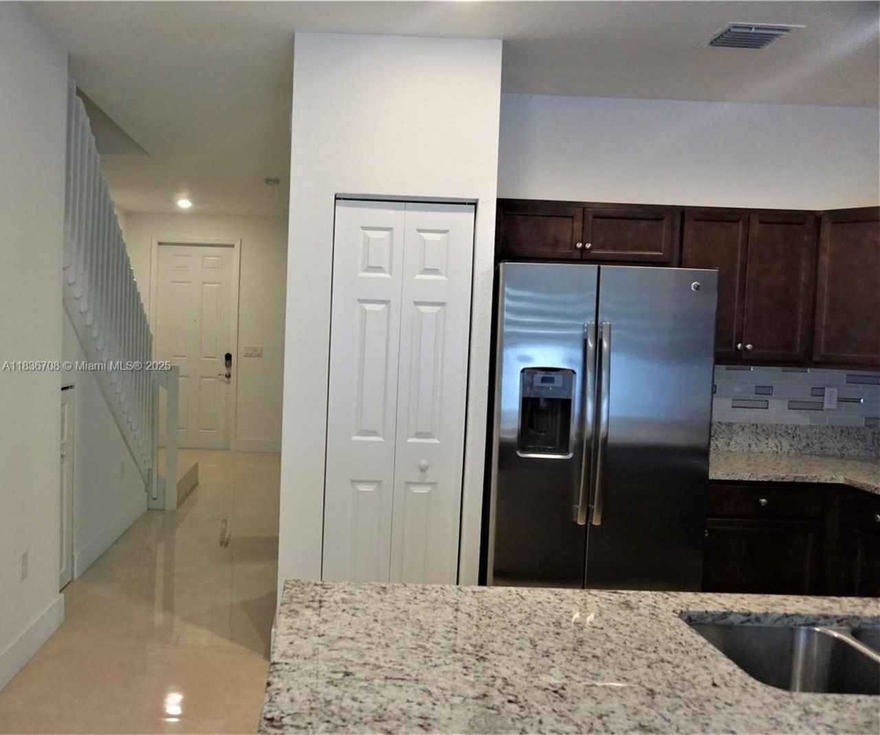 10498 W 33rd Way, Hialeah, FL 33018 Photo