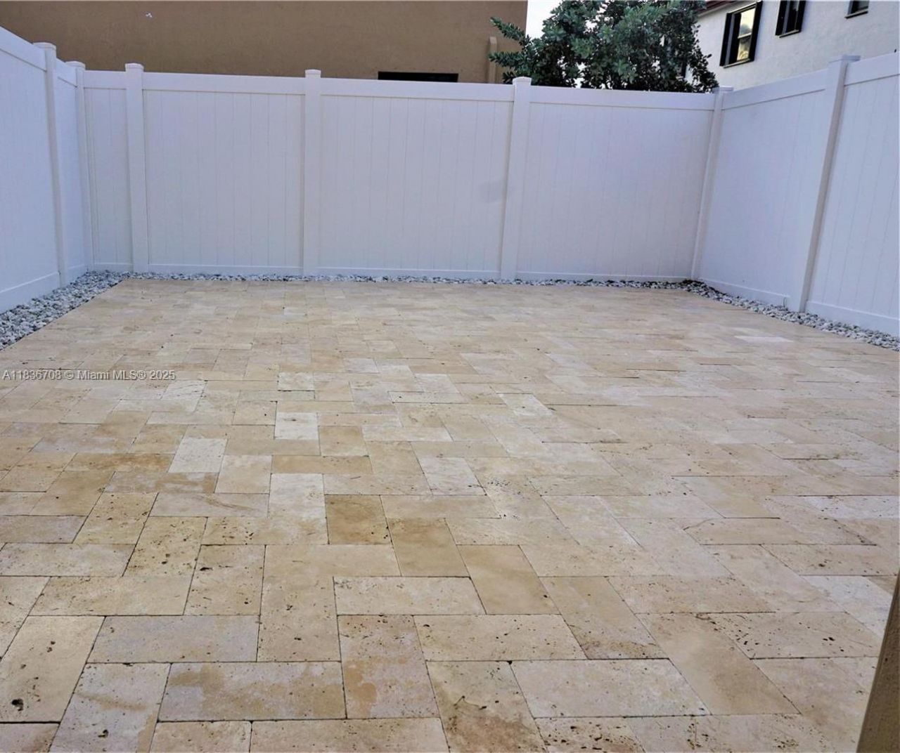 10498 W 33rd Way, Hialeah, FL 33018 Photo