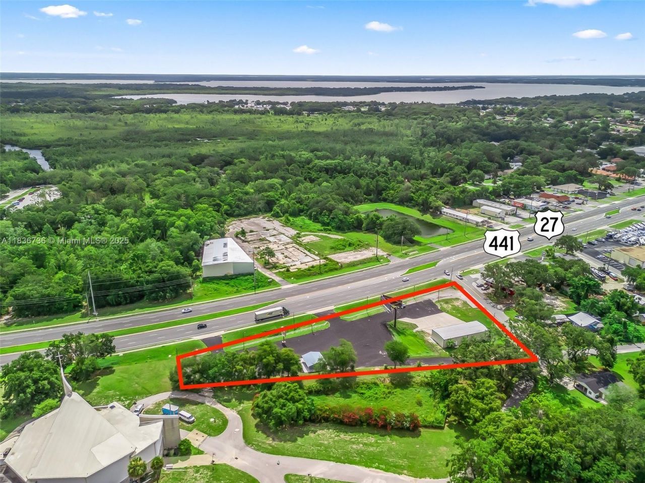 301 Beam Street, Fruitland Park, FL 34731 Photo