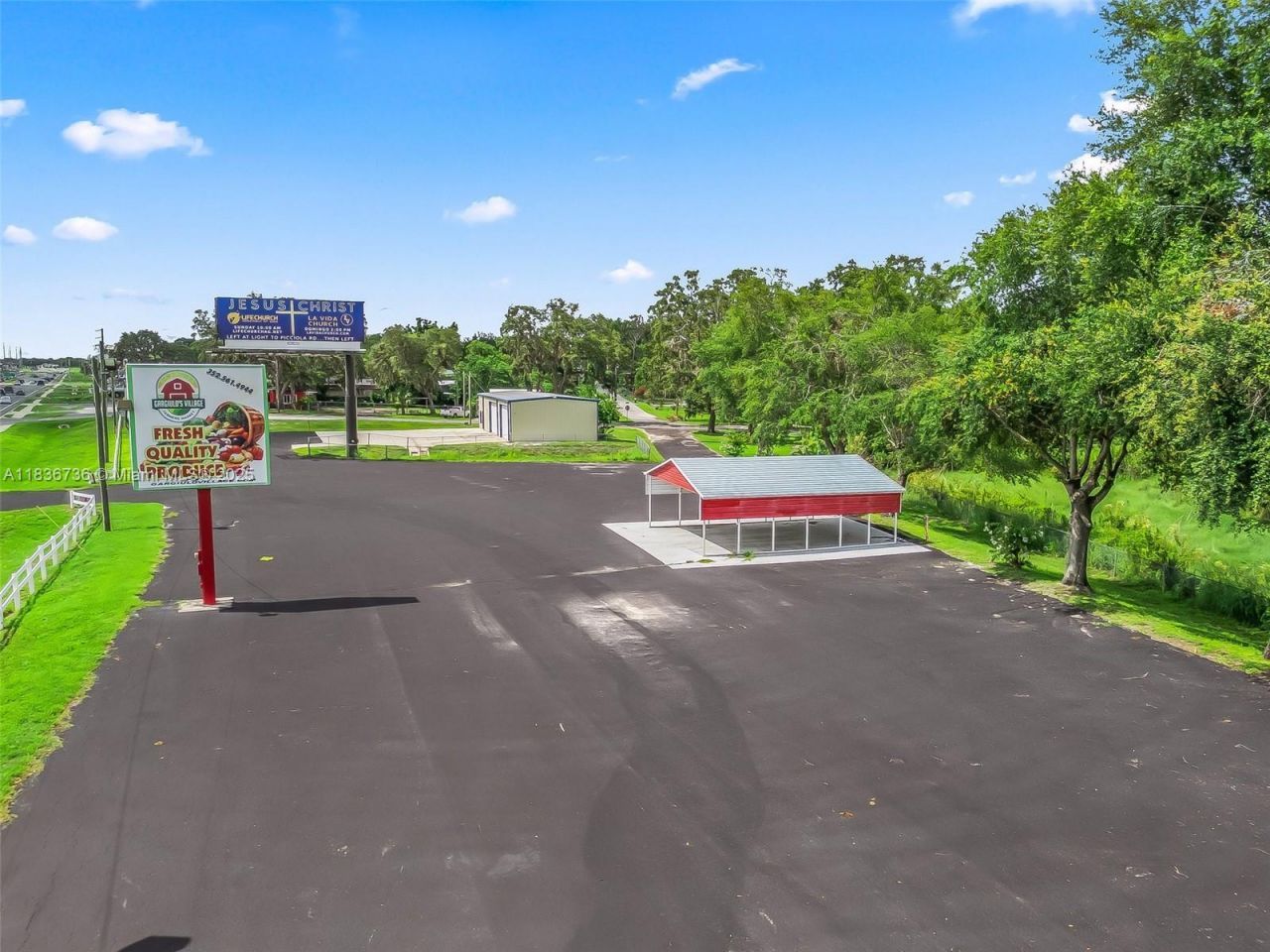 301 Beam Street, Fruitland Park, FL 34731 Photo