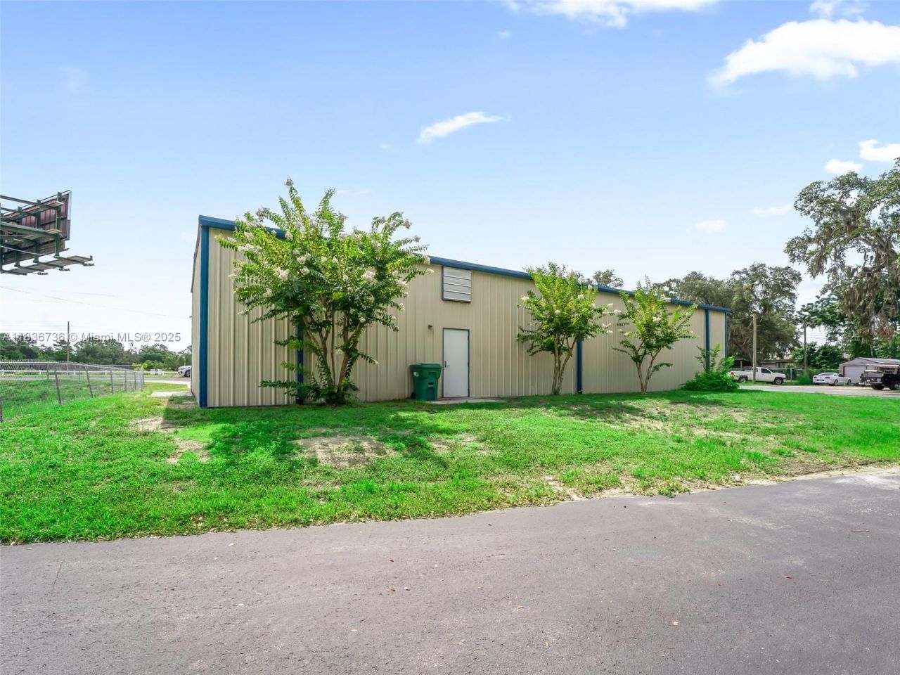 301 Beam Street, Fruitland Park, FL 34731 Photo