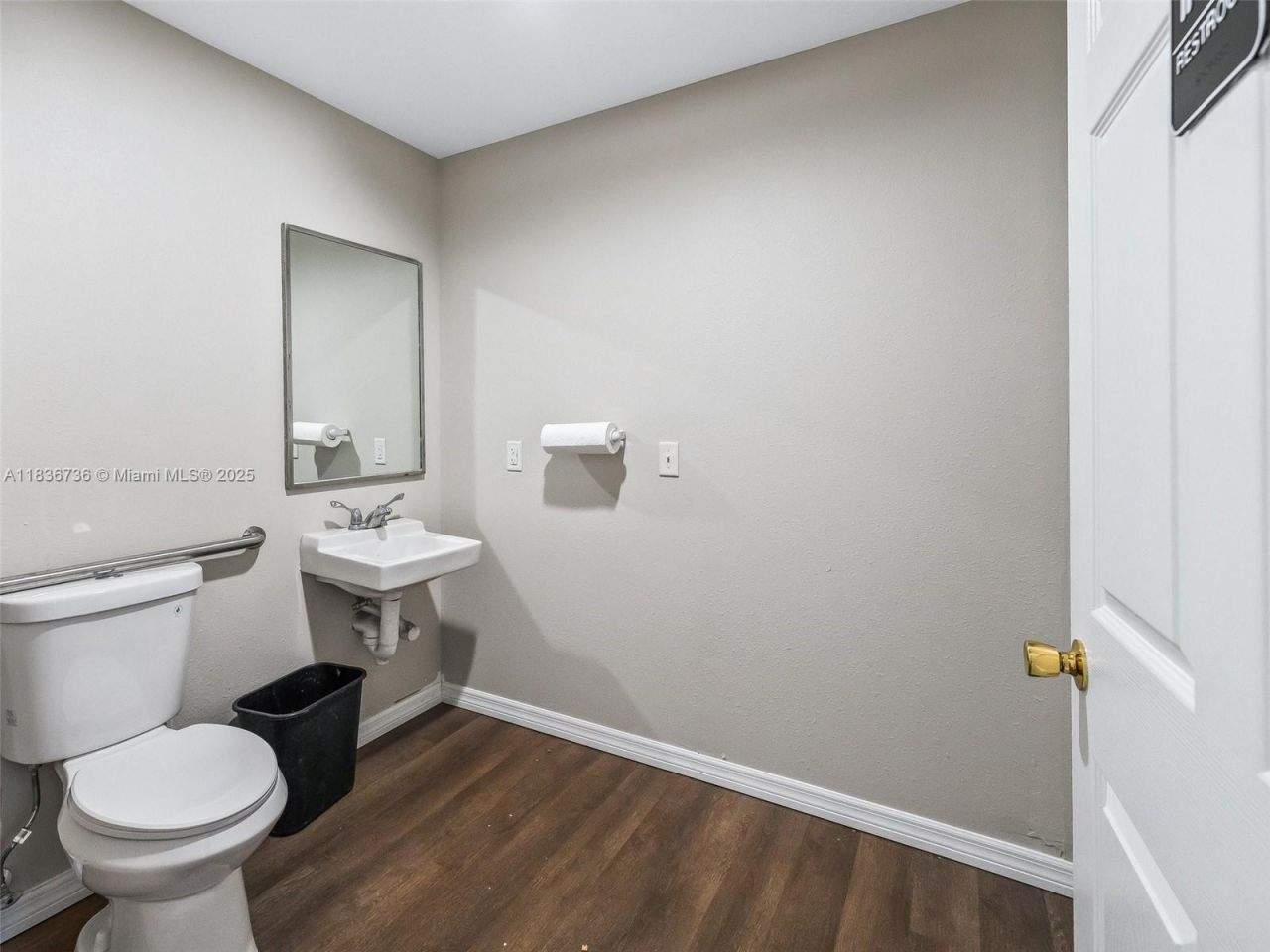 301 Beam Street, Fruitland Park, FL 34731 Photo