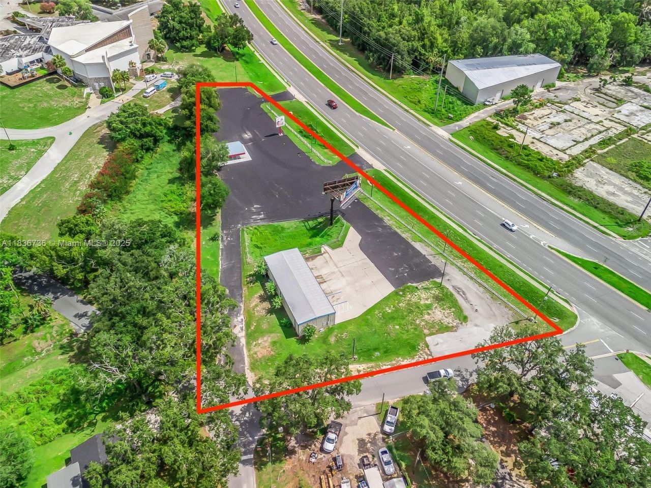 301 Beam Street, Fruitland Park, FL 34731 Photo