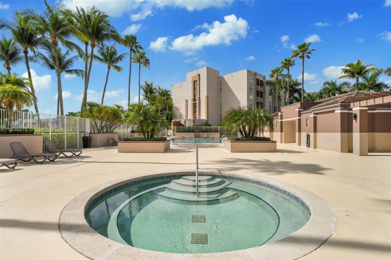 9755 NW 52nd St, Unit 206, Doral, FL 33178 Photo