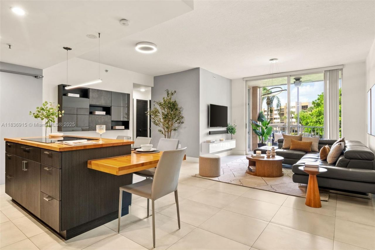 9755 NW 52nd St, Unit 206, Doral, FL 33178 Photo