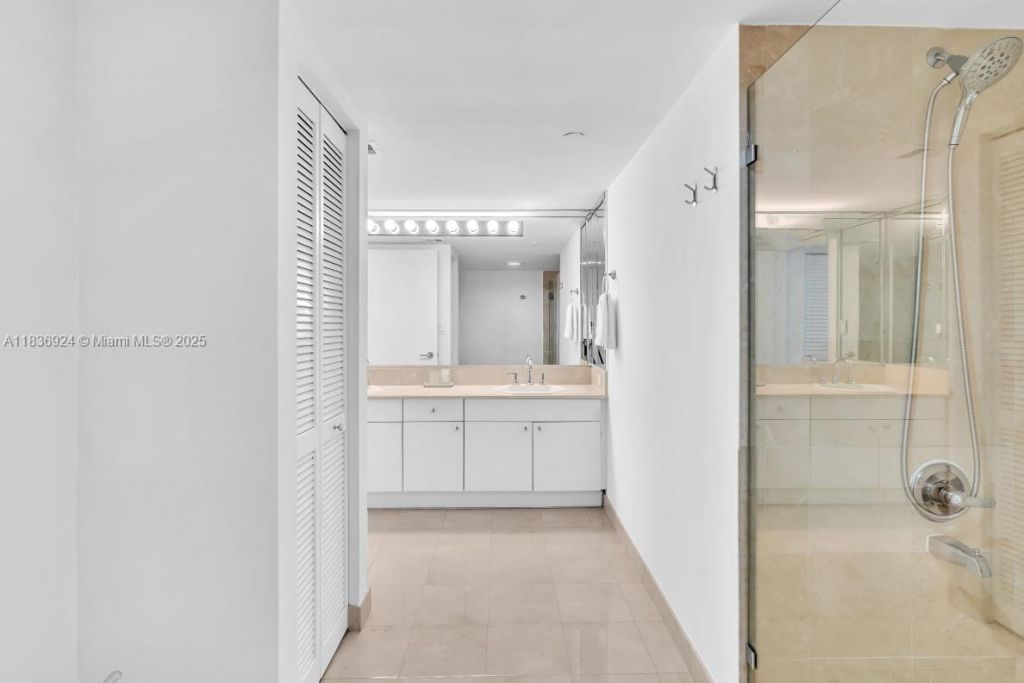 8855 E Collins Ave, Unit 2F, Surfside, FL 33154 Photo