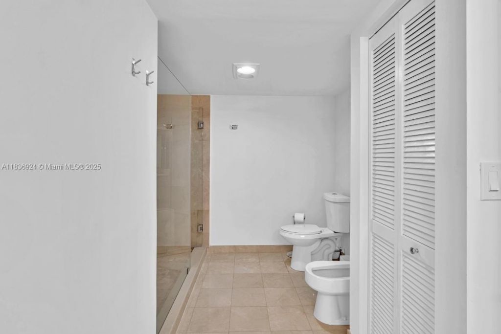 8855 E Collins Ave, Unit 2F, Surfside, FL 33154 Photo