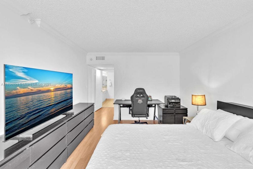 8855 E Collins Ave, Unit 2F, Surfside, FL 33154 Photo