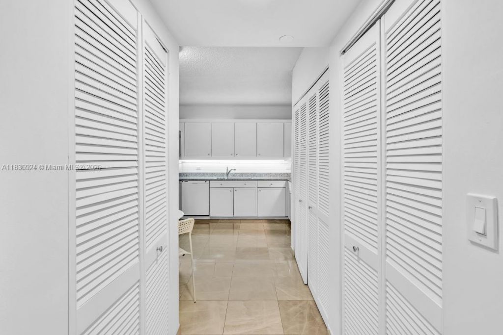 8855 E Collins Ave, Unit 2F, Surfside, FL 33154 Photo