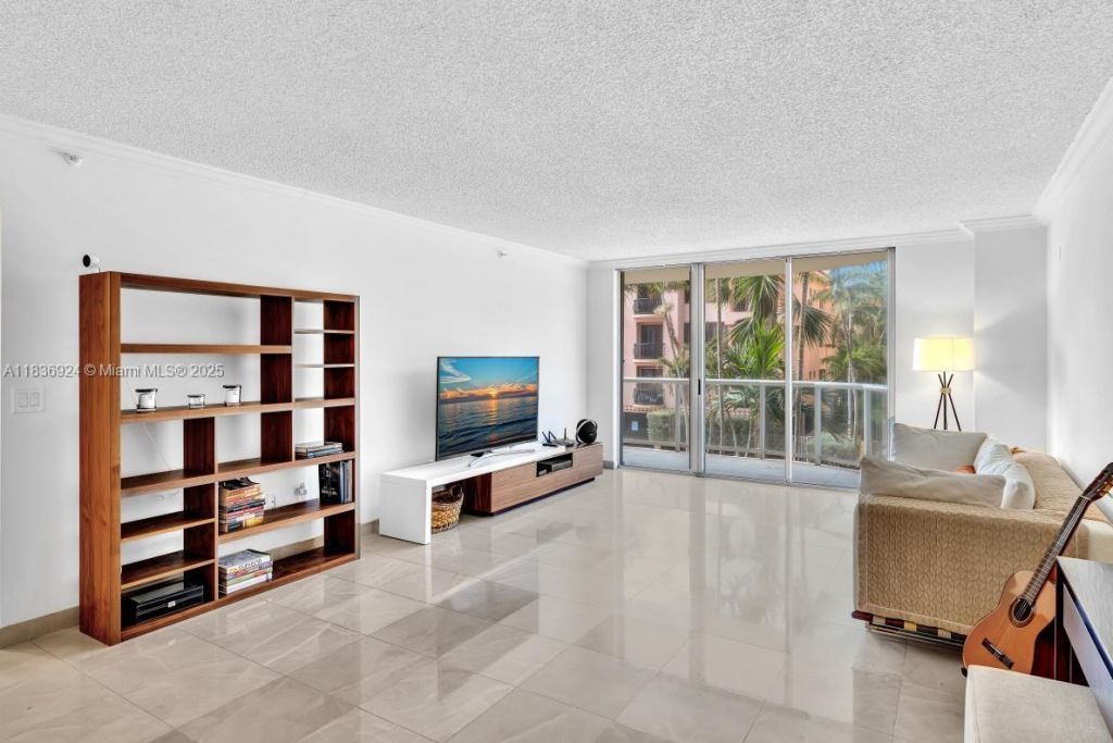 8855 E Collins Ave, Unit 2F, Surfside, FL 33154 Photo