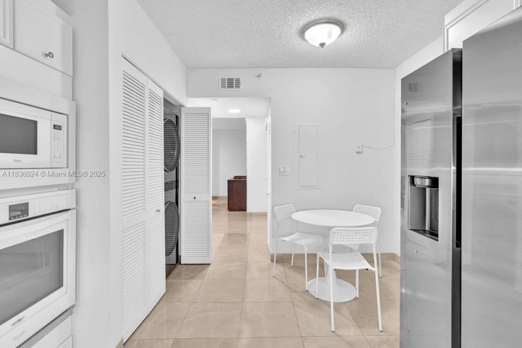 8855 E Collins Ave, Unit 2F, Surfside, FL 33154 Photo