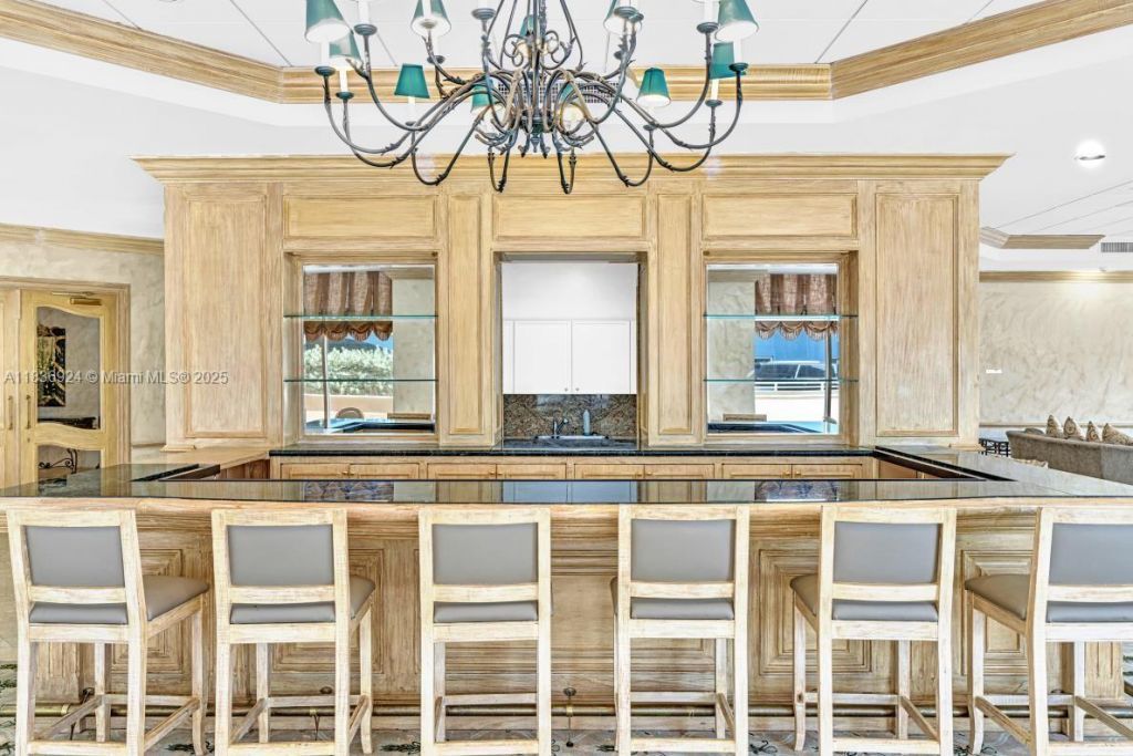 8855 E Collins Ave, Unit 2F, Surfside, FL 33154 Photo