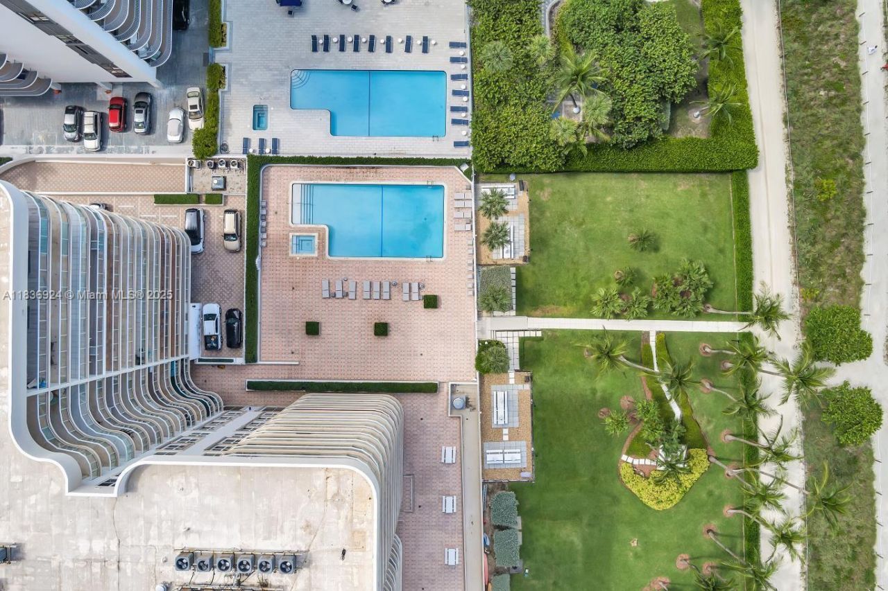 8855 E Collins Ave, Unit 2F, Surfside, FL 33154 Photo