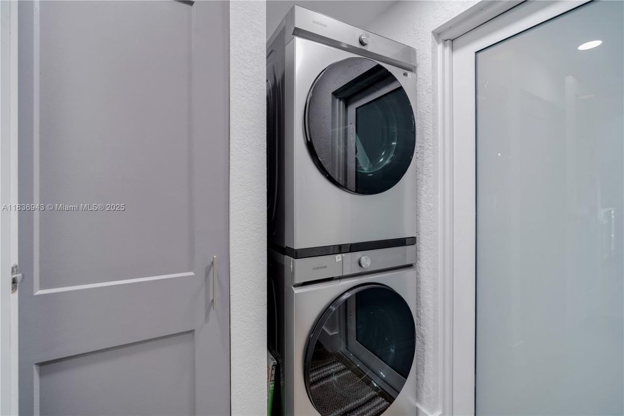 1931 SW 22nd Ave, Fort Lauderdale, FL 33312 Photo