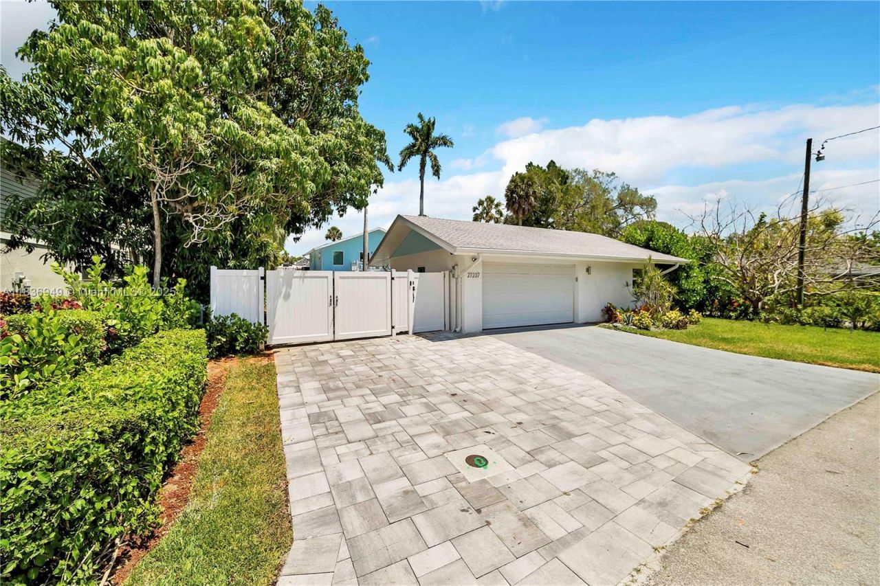 27237 Rio Vista Circle, Bonita Springs, FL 34135 Photo