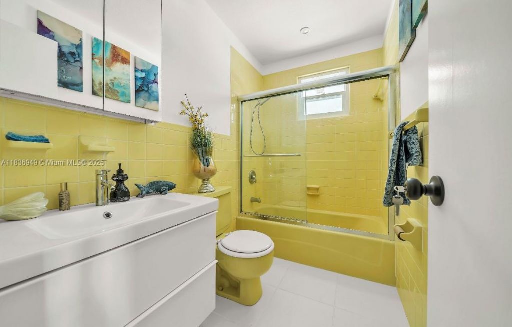 27237 Rio Vista Circle, Bonita Springs, FL 34135 Photo