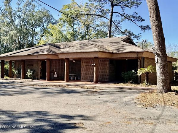 1906 DEBARRY Avenue, Orange Park, FL 32073