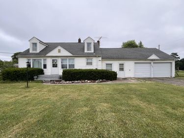 50274 Grand River Avenue, Wixom, MI 48393
