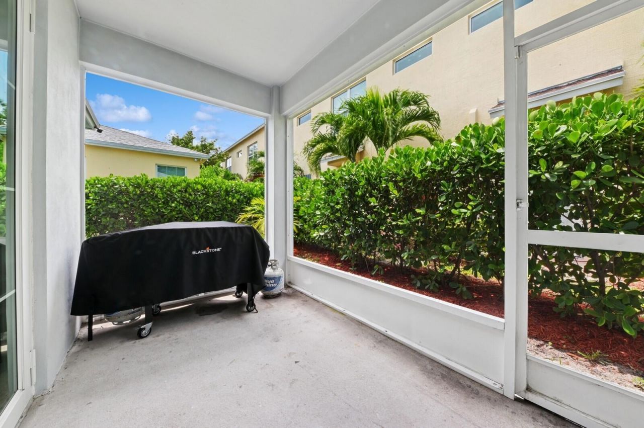 445 Lilac Court, West Palm Beach, FL 33407 Photo