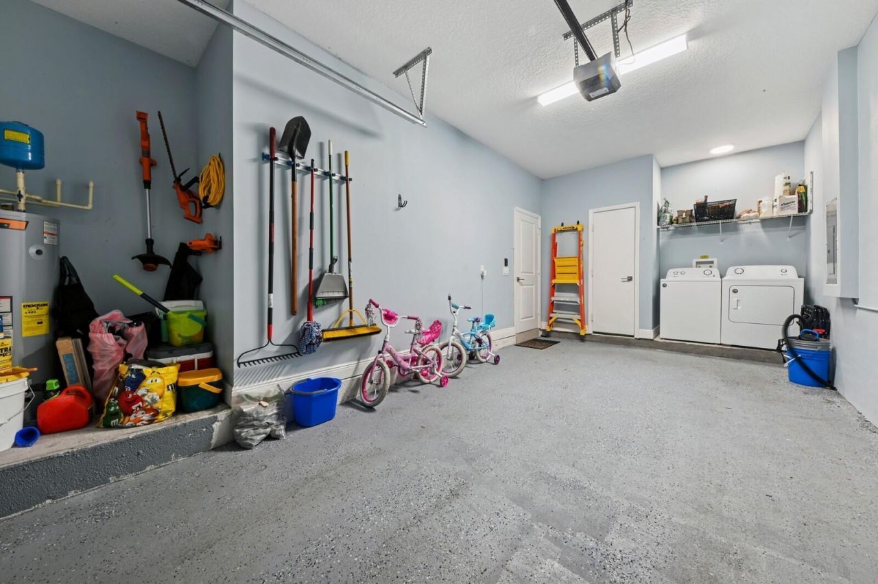 445 Lilac Court, West Palm Beach, FL 33407 Photo