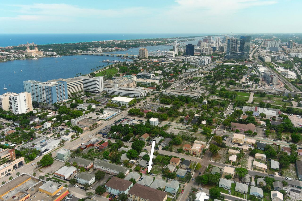 445 Lilac Court, West Palm Beach, FL 33407 Photo