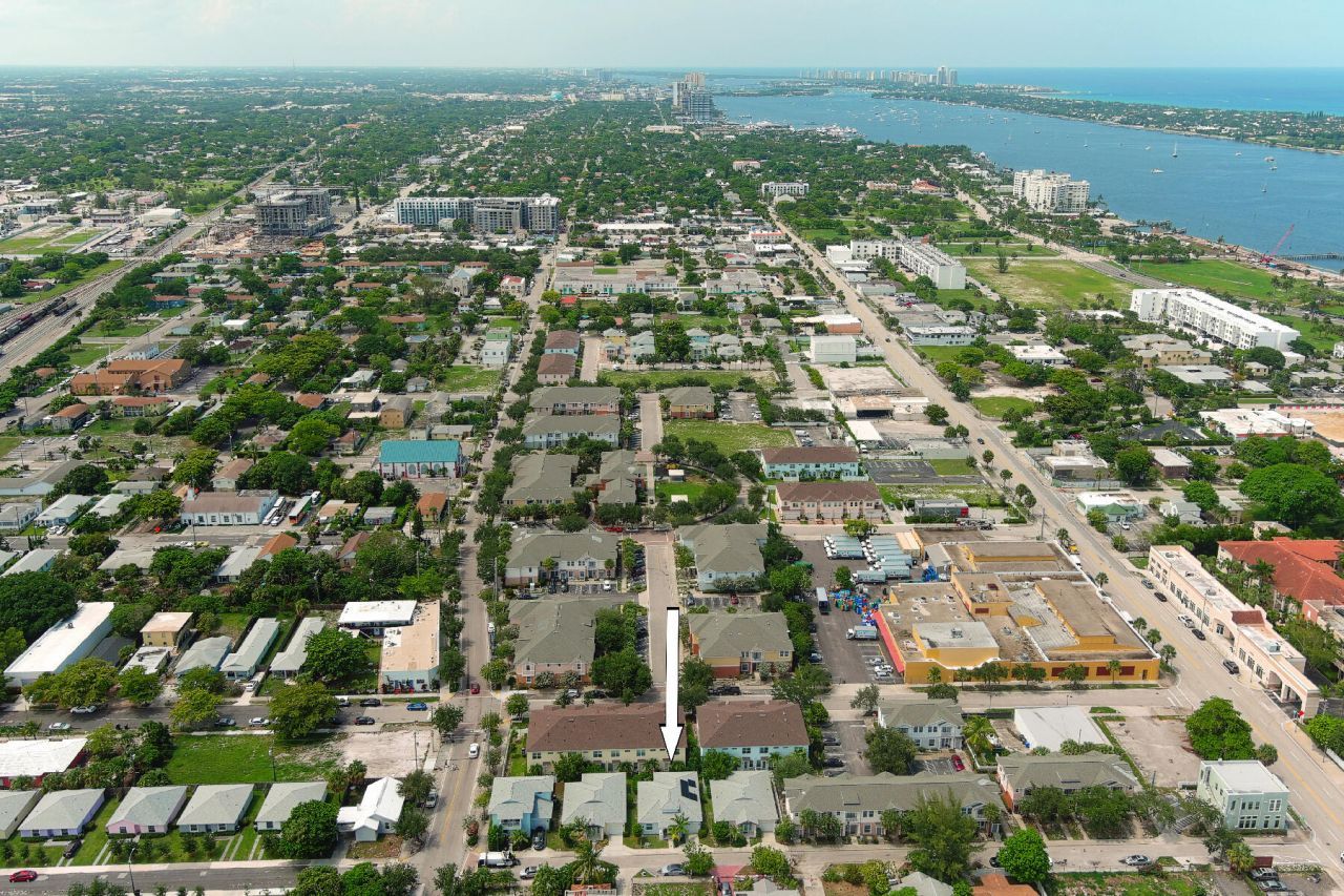 445 Lilac Court, West Palm Beach, FL 33407 Photo