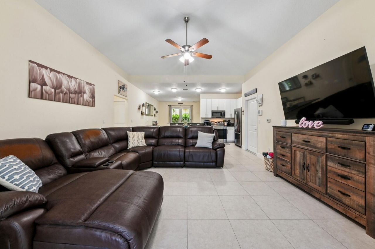 445 Lilac Court, West Palm Beach, FL 33407 Photo