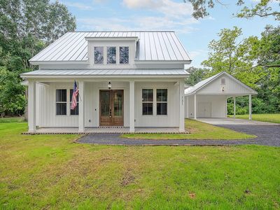 1 Hendorrich Trail, Huger, SC 29450