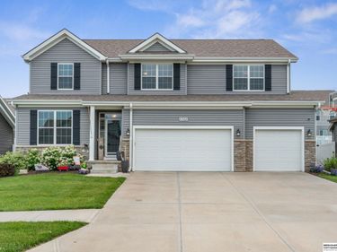 8208 N 172nd Street, Bennington, NE 68007