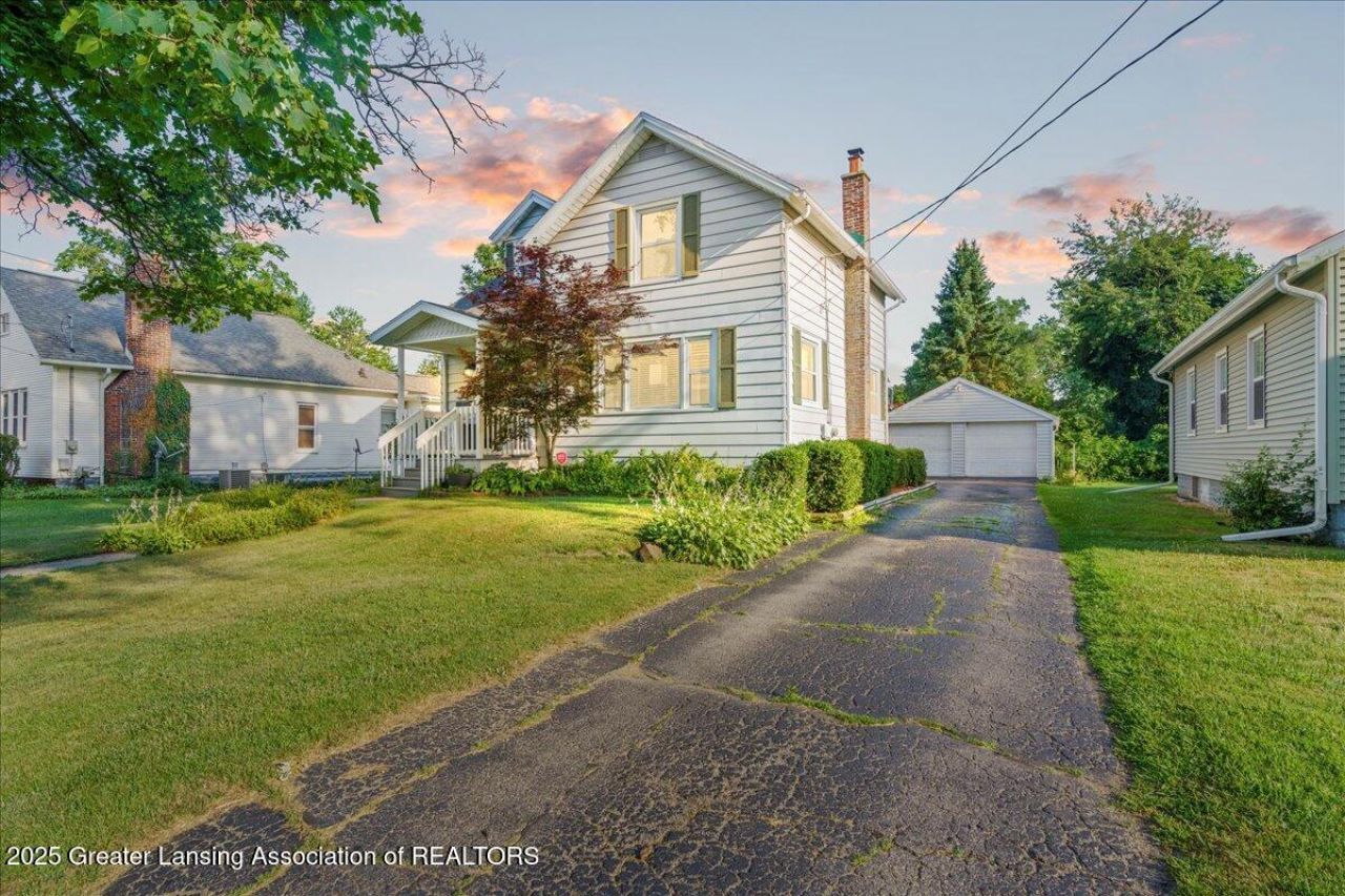 755 Carlton Boulevard, Jackson, MI 49203 Main Photo