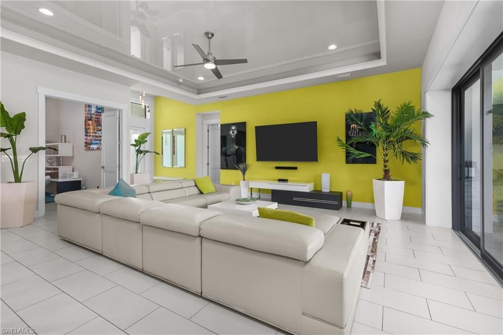 5227 Tamiami Ct, Cape Coral, FL 33904 Photo