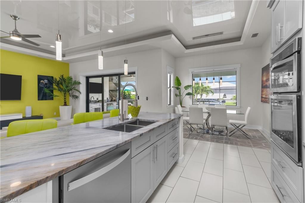 5227 Tamiami Ct, Cape Coral, FL 33904 Photo