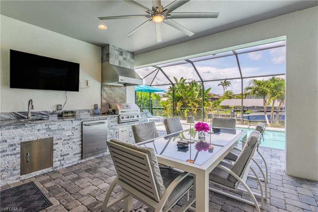 5227 Tamiami Ct, Cape Coral, FL 33904 Photo