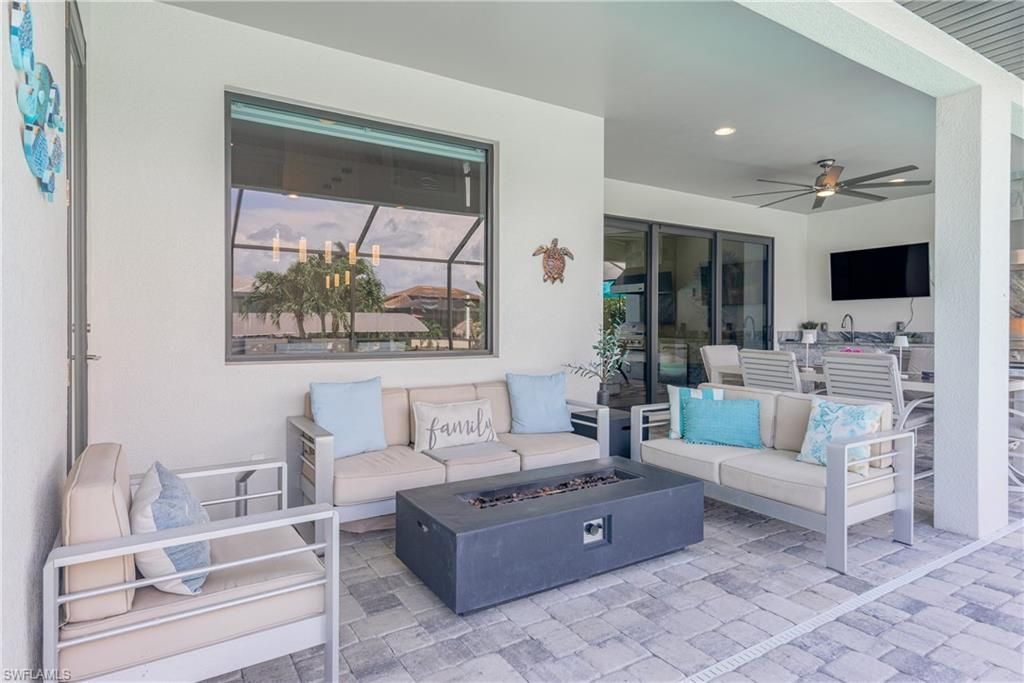 5227 Tamiami Ct, Cape Coral, FL 33904 Photo