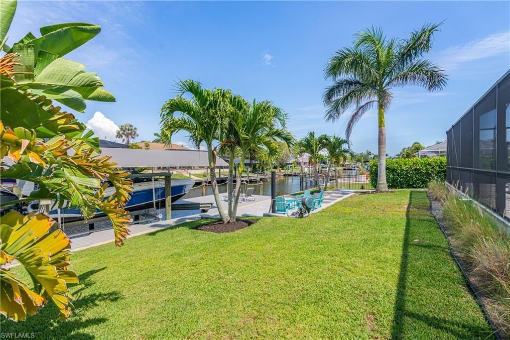 5227 Tamiami Ct, Cape Coral, FL 33904 Photo