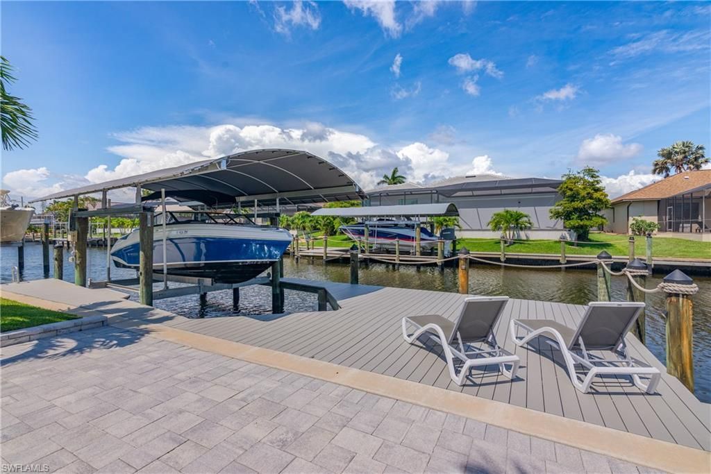 5227 Tamiami Ct, Cape Coral, FL 33904 Photo