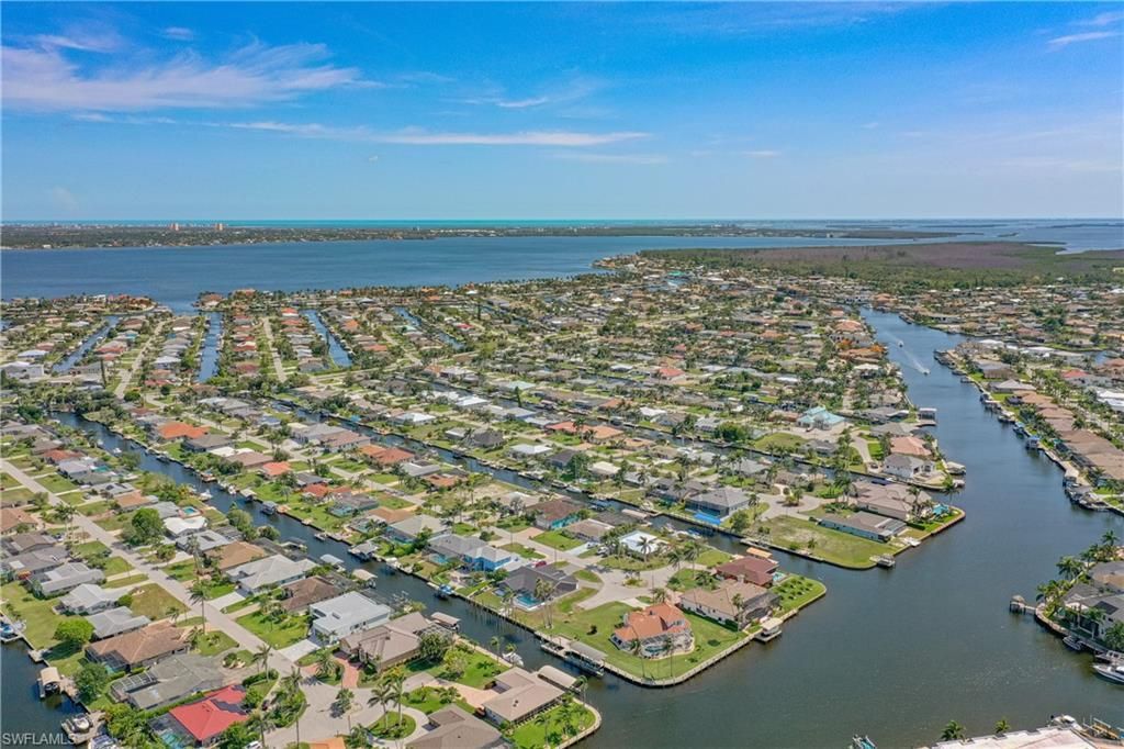 5227 Tamiami Ct, Cape Coral, FL 33904 Photo